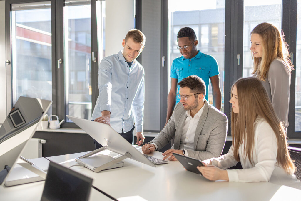 Forschungsprojekt (Verbund) • Die Zukunft des Engineerings gestalten und umsetzen • KI-Kooperationen: Von der Analyse bis zur Lösung